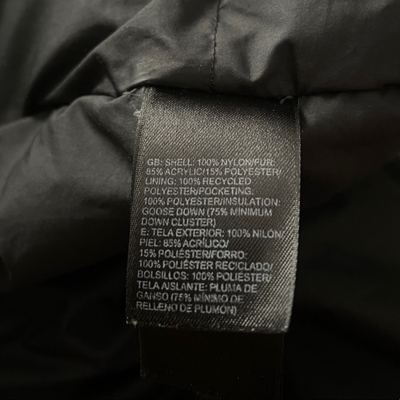 The North Face winter coat - Picture 9 of 12